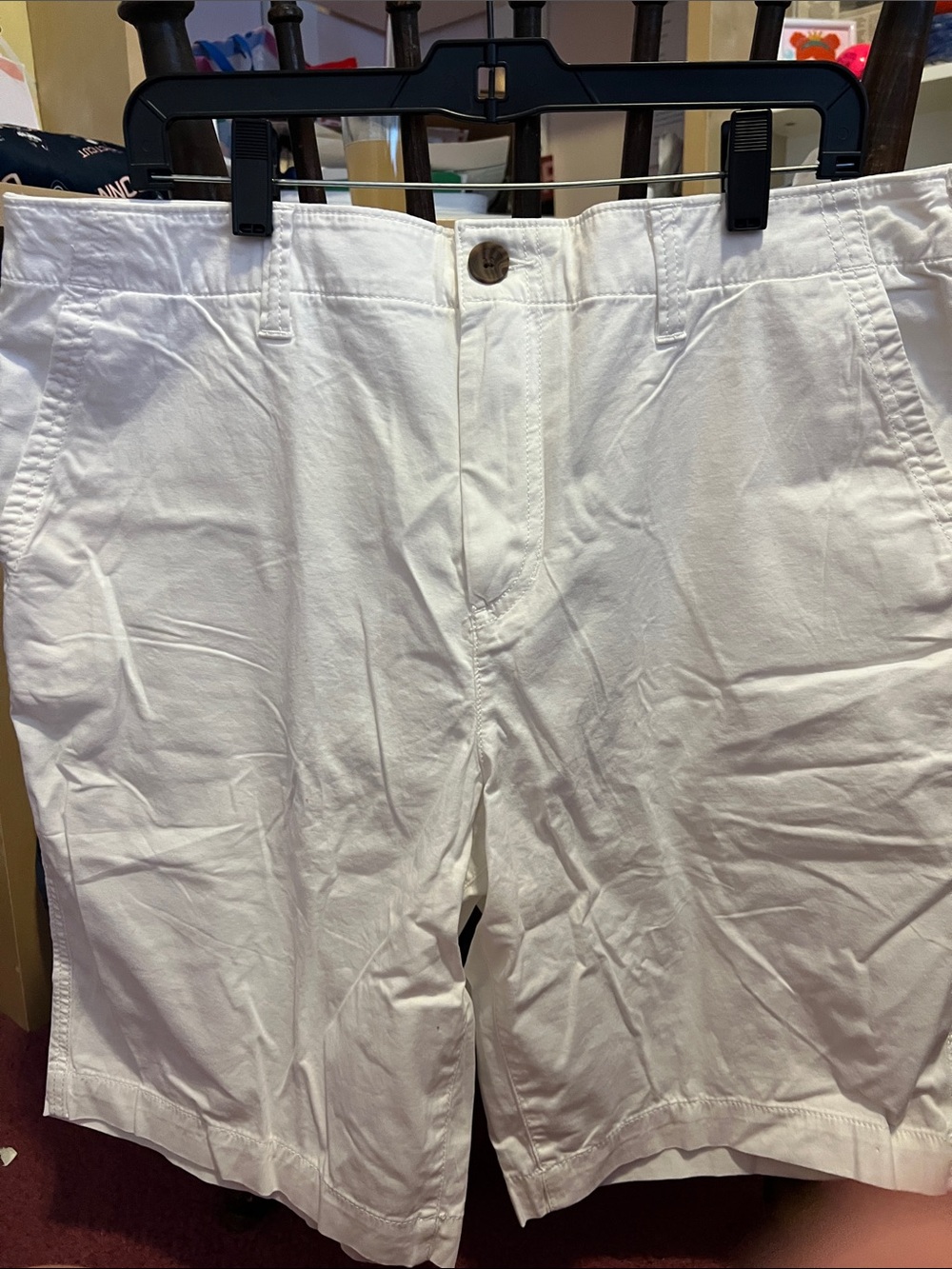 urban pipeline White Flat-Front Men's Shorts